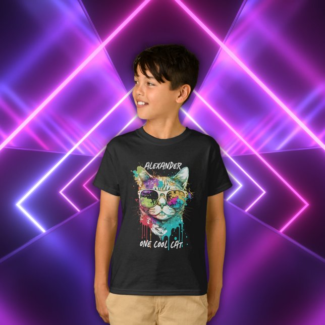 Niedlicher Individuelle Name Eine Coole Katze Farb T-Shirt (Von Creator hochgeladen)