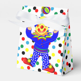 Niedlicher Juggling Circus Clown auf Polka Dot Geschenkschachtel