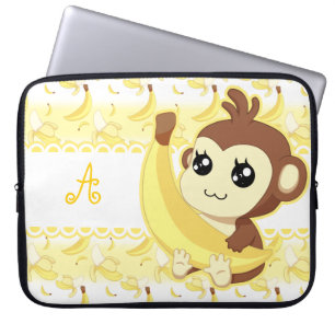 Niedlicher Kawaii Affe, der Bananenmonogramm hält Laptopschutzhülle