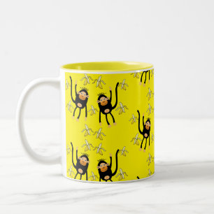 Niedlicher kleiner Affe und Bananen Zweifarbige Tasse