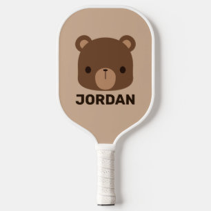 Niedlicher kleiner brauner Bär mit Personalisierte Pickleball Schläger