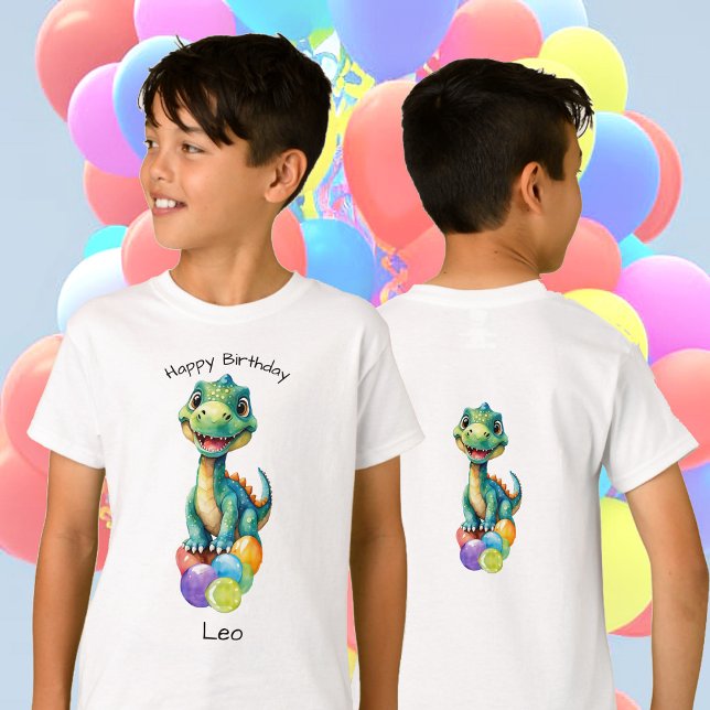 Niedlicher kleiner Dinosaurier mit viel farbenfroh T-Shirt (Von Creator hochgeladen)