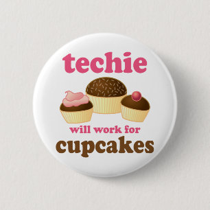 Niedlicher kleiner Kuchen Techie Button