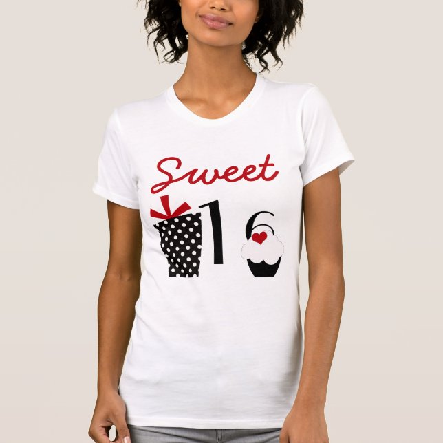 Niedlicher kleiner Kuchen und Punkt des Bonbon-16 T-Shirt (Vorderseite)