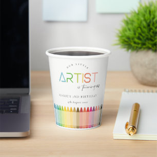 Niedlicher kleiner Künstler Crayon Regenbogen jede Pappbecher