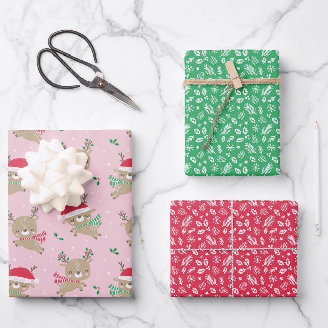 Niedlicher kleiner Weihnachtsmann auf rosa Geschenkpapier Set (Vorderseite)