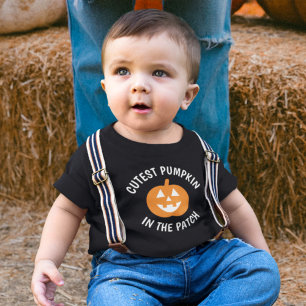 Niedlicher Kürbis im Patch Black Orange Halloween Kleinkind T-shirt