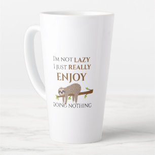 Niedlicher Lazy Sloth, der auf Baumwoll-Funny-Text Milchtasse