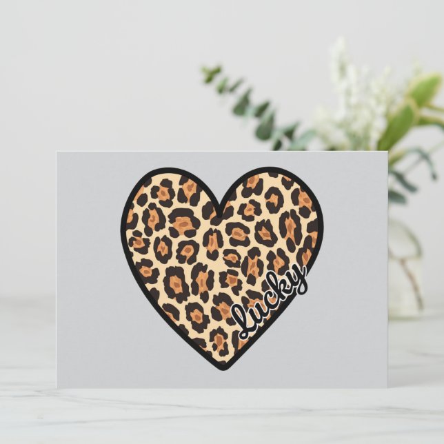 Niedlicher Leopard Herzschlag Valentinstag Einladung (Stehend Vorderseite)