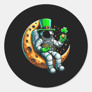 Niedlicher Leprechaun Astronaut auf dem Mond Space Runder Aufkleber