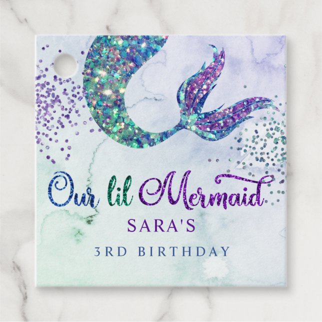 Niedlicher Lila Grüner Glitzer Mermaid Birthday Geschenkanhänger (Vorderseite)