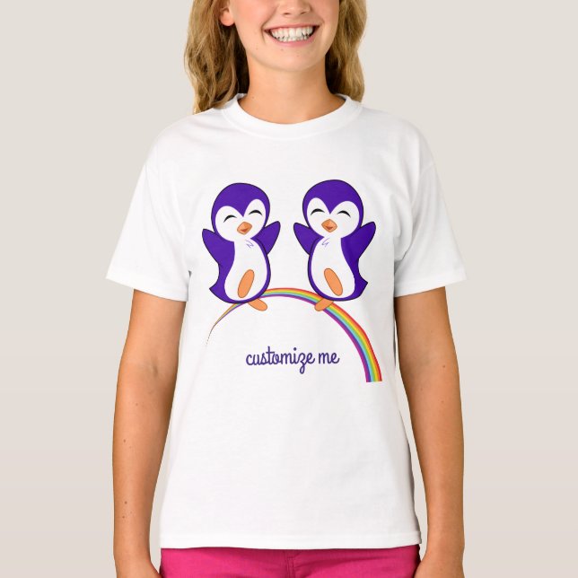 Niedlicher Lila Pinguin auf Rainbow Custom Kids T-Shirt (Vorderseite)