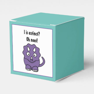 Niedlicher Lila Triceratops Cartoon mit sonniges A Geschenkschachtel