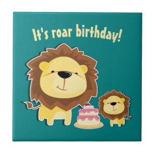 Niedlicher Löwe und Baby Cub Kindergeburtstag Fliese