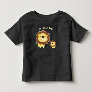 Niedlicher Löwe und Baby Cub Kindergeburtstag Kleinkind T-shirt