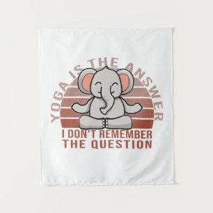 Niedlicher, lustiger Elefant beim Yoga. lustiges Y Wandteppich
