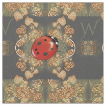Niedlicher Marienkäfer und Reben mit Monogramm