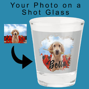Niedlicher, moderner Grunge-Hund mit Eins-Kind-Lov Schnapsglas