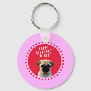 Niedlicher Mops Welpen Hund Happy Birthday Red Dot Schlüsselanhänger