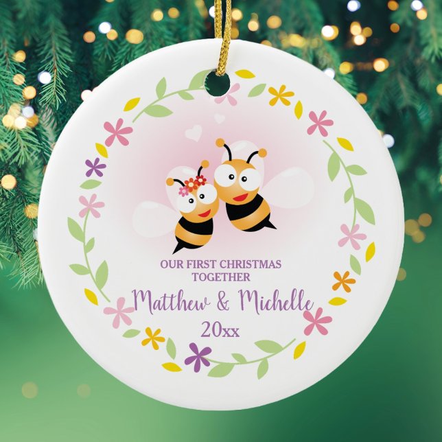 Niedlicher Mr. and Mrs. Honey Bee First Christmas  Keramikornament (Von Creator hochgeladen)