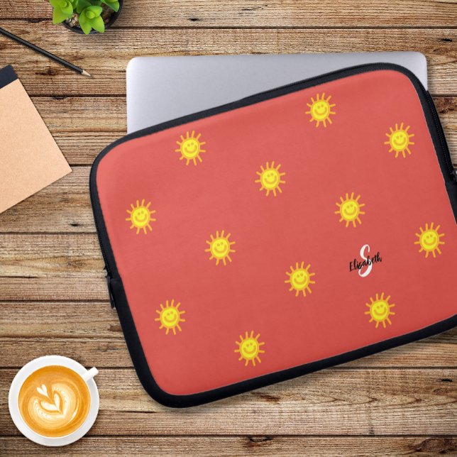Niedlicher Name des Musters "Happy Face" für das M Laptopschutzhülle (Cute Sunshine Happy Face Pattern Name Initial Red Laptop Sleeve)