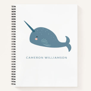 Niedlicher Narwhal in Blue Personalisiert Notizbuch