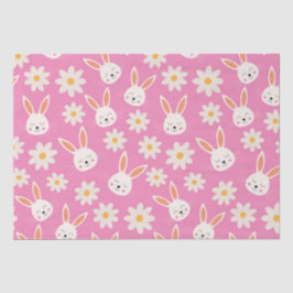 Niedlicher Osterhase mit weißen Blume auf Rosa Seidenpapier
