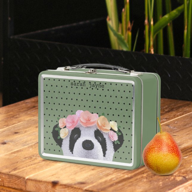 Niedlicher Panda Bear Individuelle Name Girl's Met Metall Brotdose (A cute panda bear with flowers in her hair. Just add your name to this retro metal lunch box)