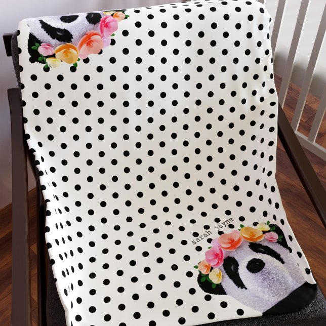 Niedlicher Panda Bear Polka Dot Custom Fleece Blan (Pandas and polka dots go together like pandas and polka dots. Add the name of your little bear)