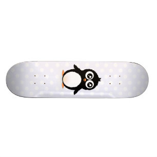 Niedlicher Penguin-Cartoon Skateboard