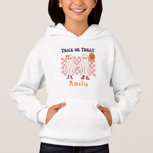 Niedlicher personalisierbarer Trick or Treat  Hoodie (Vorderseite)