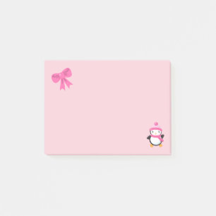Niedlicher Pinguin in Pink Hat und Scarf und Pink Post-it Klebezettel