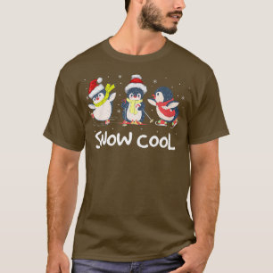 Niedlicher Pinguin Schnee Cool Winterweihnachtsbär T-Shirt