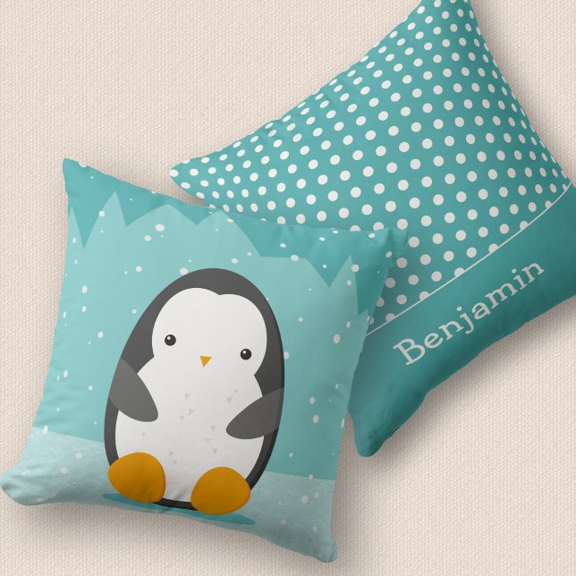 Niedlicher Pinguin Winter Cartoon und Name Blau 2- Kissen (Von Creator hochgeladen)