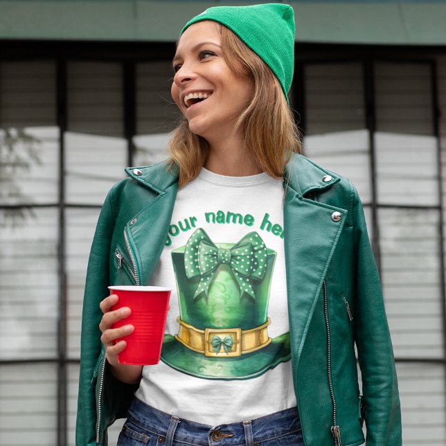 Niedlicher Polka Dotted Bow auf Leprechaun Top Hat (Cute leprechaun top hat with polka dots on the bows that adorn the hat.  Happy St Patricks Day! )