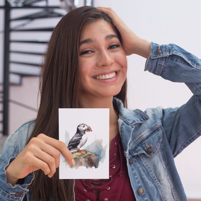 Niedlicher Puffin auf einem Felsen in Aquarell Postkarte (Von Creator hochgeladen)
