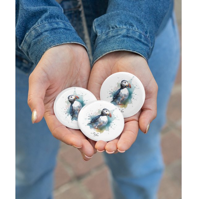 Niedlicher Puffsack in blauem Wasser Button (Von Creator hochgeladen)