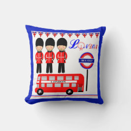 Niedlicher Queens Guard Red Bus London Themed Desi Kissen