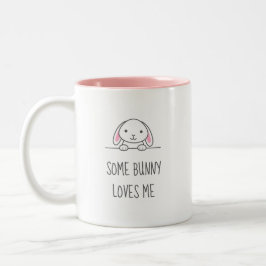 Niedlicher Rabbit Peeking über Zitat Zweifarbige Tasse