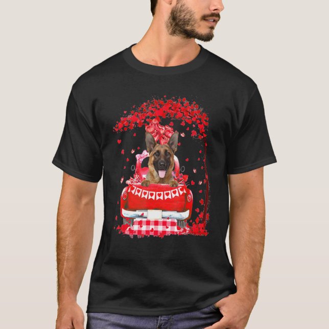 Niedlicher Red Truck German Shepherd Valentinstag  T-Shirt (Vorderseite)