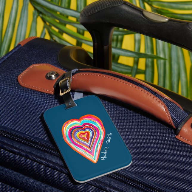 Niedlicher Regenbogenherz Liebe boho Gepäckanhänger (Vorderseite Insitu 1)