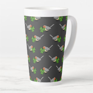 Niedlicher Robin mit Kleeblatt Clover Cartoon Milchtasse