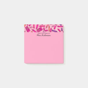 Niedlicher rosa Crayons Lehrer Von der Schreibtisc Post-it Klebezettel