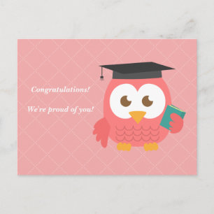 Niedlicher rosa Uhu zur Graduierung Ankündigungspostkarte