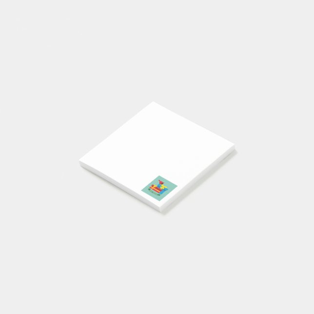 Niedlicher, roter Kardinal eröffnet ein blaues Ges Post-it Klebezettel (angewinkelt)