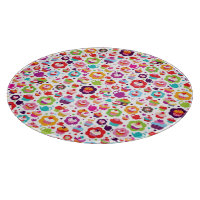 Niedlicher Schalenkuchen und Teetopf