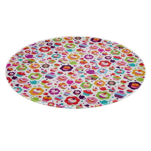 Niedlicher Schalenkuchen und Teetopf Schneidebrett (Ecke)