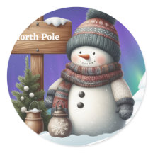 Niedlicher Schneemann am Nordpol mit Nordlichter