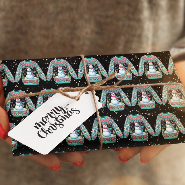 Niedlicher Schneemann im Ugly Christmas Sweater Geschenkpapier (Von Creator hochgeladen)