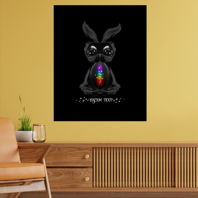 Niedlicher Schwarzer Bunny mit Chakra Rainbow Soul Poster (Wohnzimmer 2)